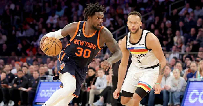 Randle drives during last year's career-best showing vs. Minnesota